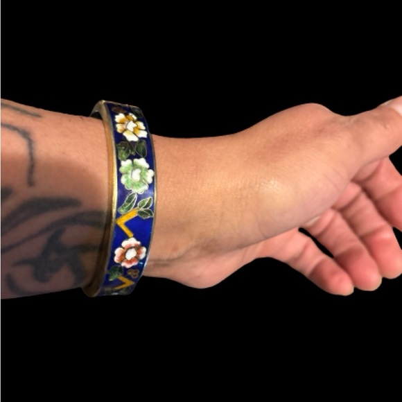 Vintage Chinese Cloisonne Enamel on Brass Hinged Bangle Bracelet 7 Inches - Picture 7 of 8